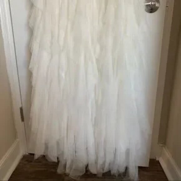 Pronovias Draconia Wedding Dress - Picture 7 of 13